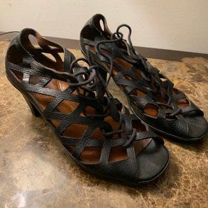 Black Diamond Cut-out Lace up